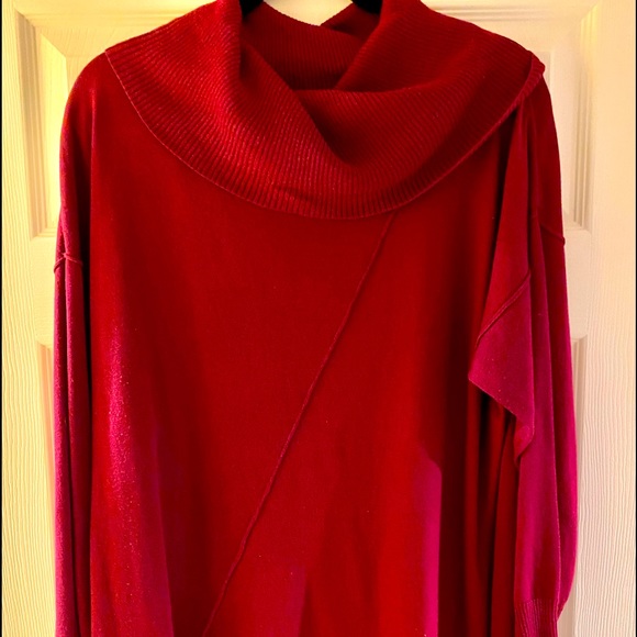 89th and Madison red/maroon soft long sleeve sweater. - Picture 1 of 5